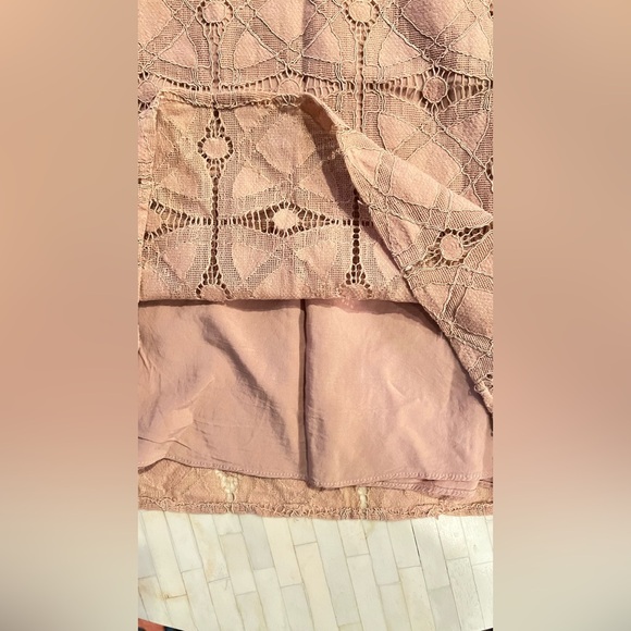 Anthropologie - Mauve - Tan Embroidered Floral Top - XS - Picture 2 of 10